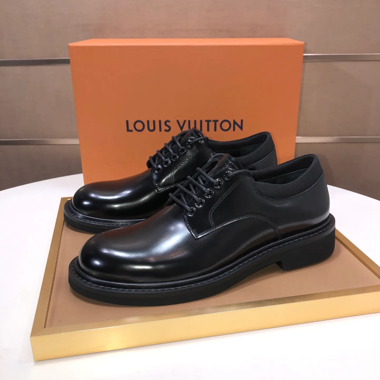 Men's men's shoes 💰660💰[LOUIS VUITTON] (original order) new style 🍀LV Louis Vuitton * - top version of LV classic leather shoes! Made of imported original single cowhide, original leather side strips and wear-resistant rubber outsole! High quality products! Code number 39-44 (38.45 customized)